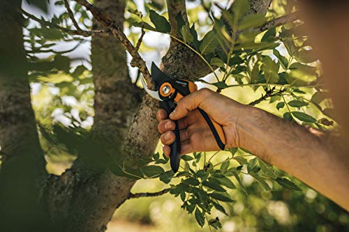 Fiskars Sécateur à Lame Franche, Plus SmartFit, P541, Pour Branches et Rameaux Frais, Revêtement Antiadhésif, Lames en Acier Inoxydable, Longueur : 20,1 cm, Noir/Orange, 1057169
