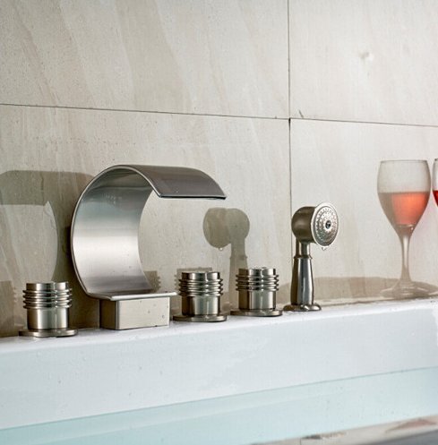Mélangeur baignoire cascade luxe en laiton massif et finition nickel brossé