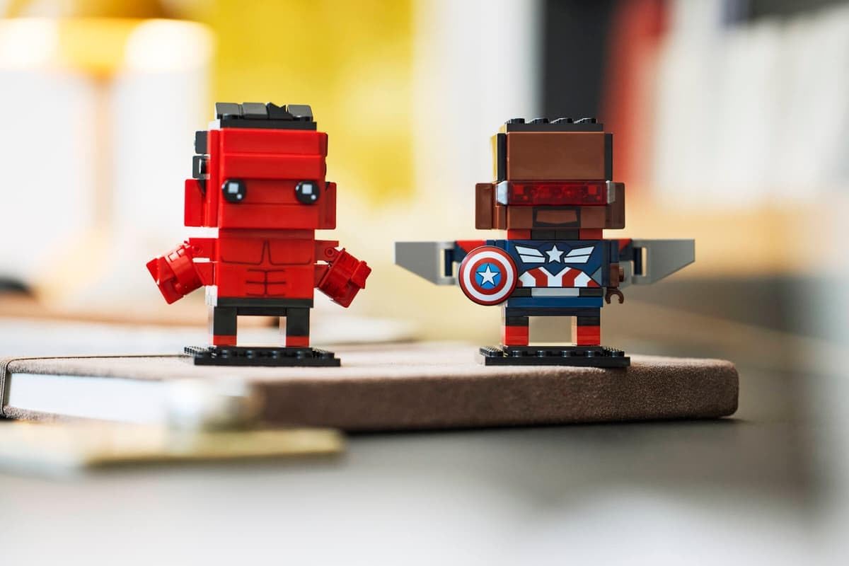 LEGO Brickheadz Marvel Captain America & Red Hulk 40668