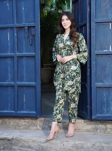 Nainvish Women's Green Printed Straight Rayon Blend V-Neck Co-Ord Set (Sd726_Kb-M_Green)