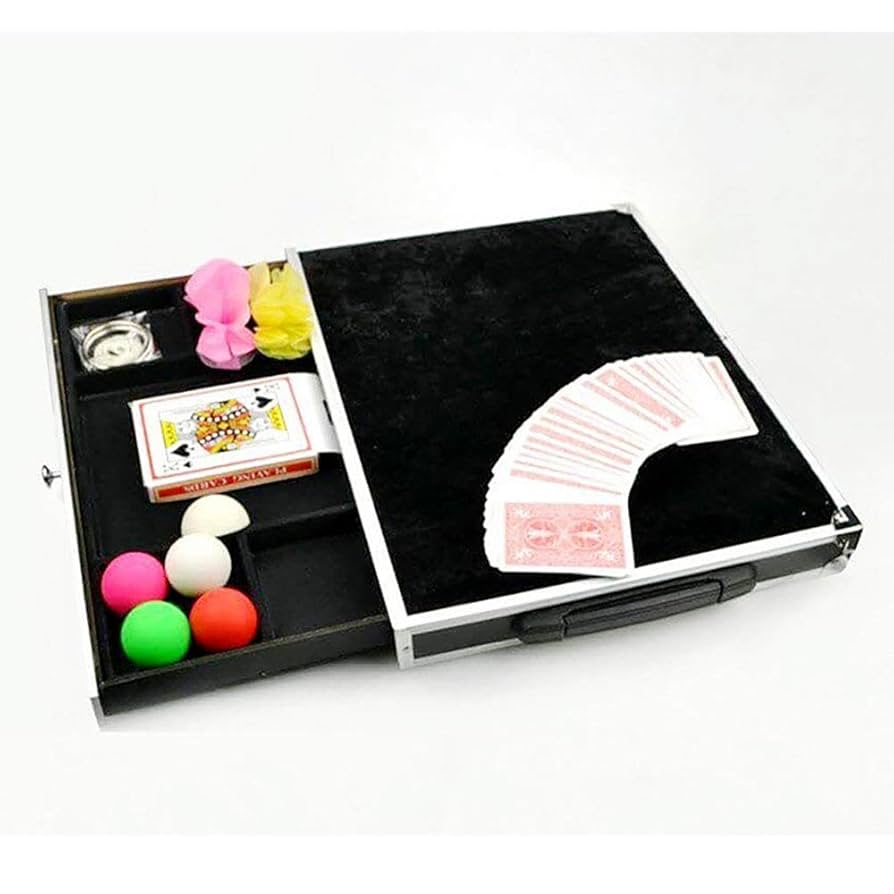 未使用｜手品｜マジック｜プロマジシャン｜HOW TO トリック Amazon.co.jp: Click N' Play マジシャンキット & マジック