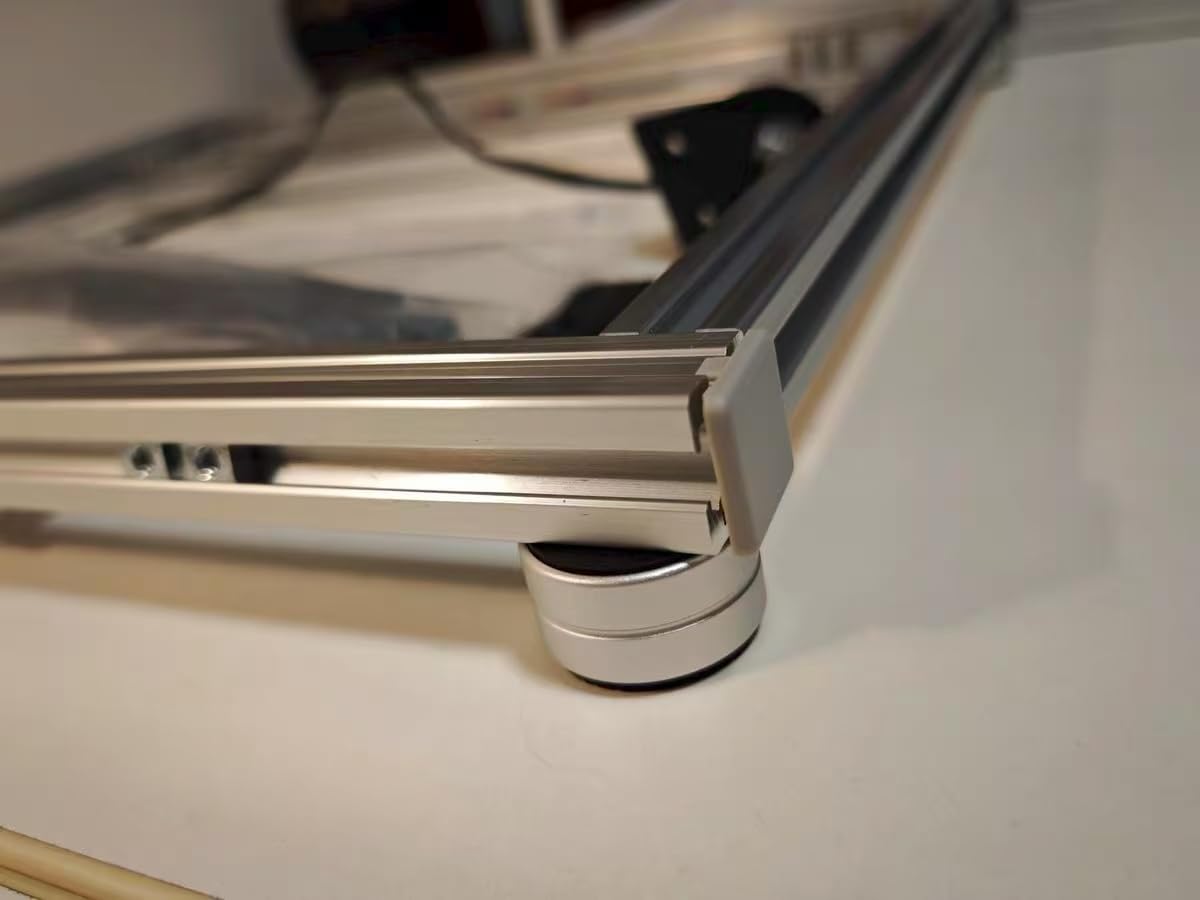 Piedini in Alluminio per Apparecchiature HiFi 30 x 15mm Ammortizzanti per Altoparlanti Argento