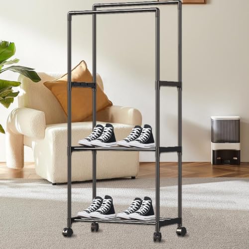 Portant à vêtements sur roulettes robuste pour remplacer une armoire encombrante de chambre