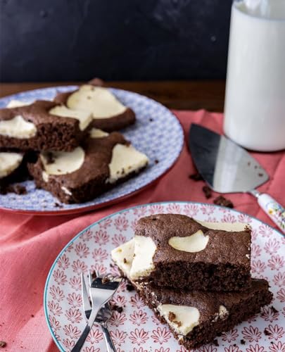 RUF Kuh Elsa Kuchen, Schokokuchen mit Kuhflecken aus Quarkcreme und Schokoraspeln aus Vollmilchschokolade, praktische Backmischung für Kindergeburtstage, 1x750g (Packung mit 2)