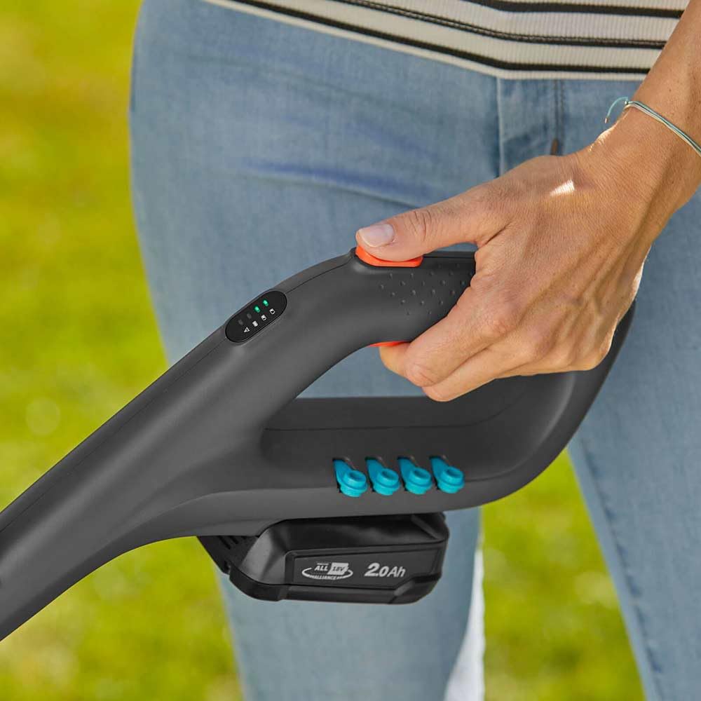 Gardena Recortadora batería SmallCut 23/18V P4A sin Bat.: Recortadora diámetro Corte 230 mm, Mango ergonómico, bajo Peso, diámetro Integrado de Corte (14702-55)