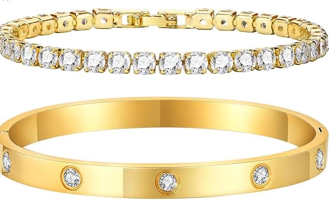 Versatili: dall'incastonatura a cestello a quattro griffe del bracciale in zirconi alla delicata disposizione degli zirconi sul polsino, ogni dettaglio mette in mostra la nostra squisita maestria artigianale. Questo bracciale in zirconia cubica e il polsino con 10 diamanti non sono solo accessori eleganti, ma anche opere d'arte, perfetti per ogni momento.