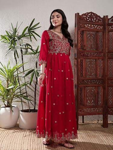 Image of SHOPPING QUEEN Women's Silk Embroidered Kurta Set with Dupatta