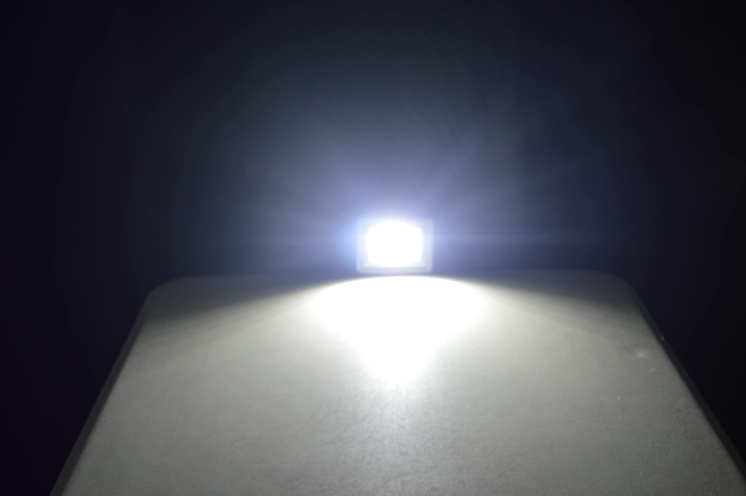 Willpower Foco LED Exterior 10W 1000LM Proyector LED Impermeable IP66 Luces LED Exterior 6000K Blanco Frío Luz de Inundación Luz de Seguridad Iluminación para Garaje Patio Jardín Terraza Parque