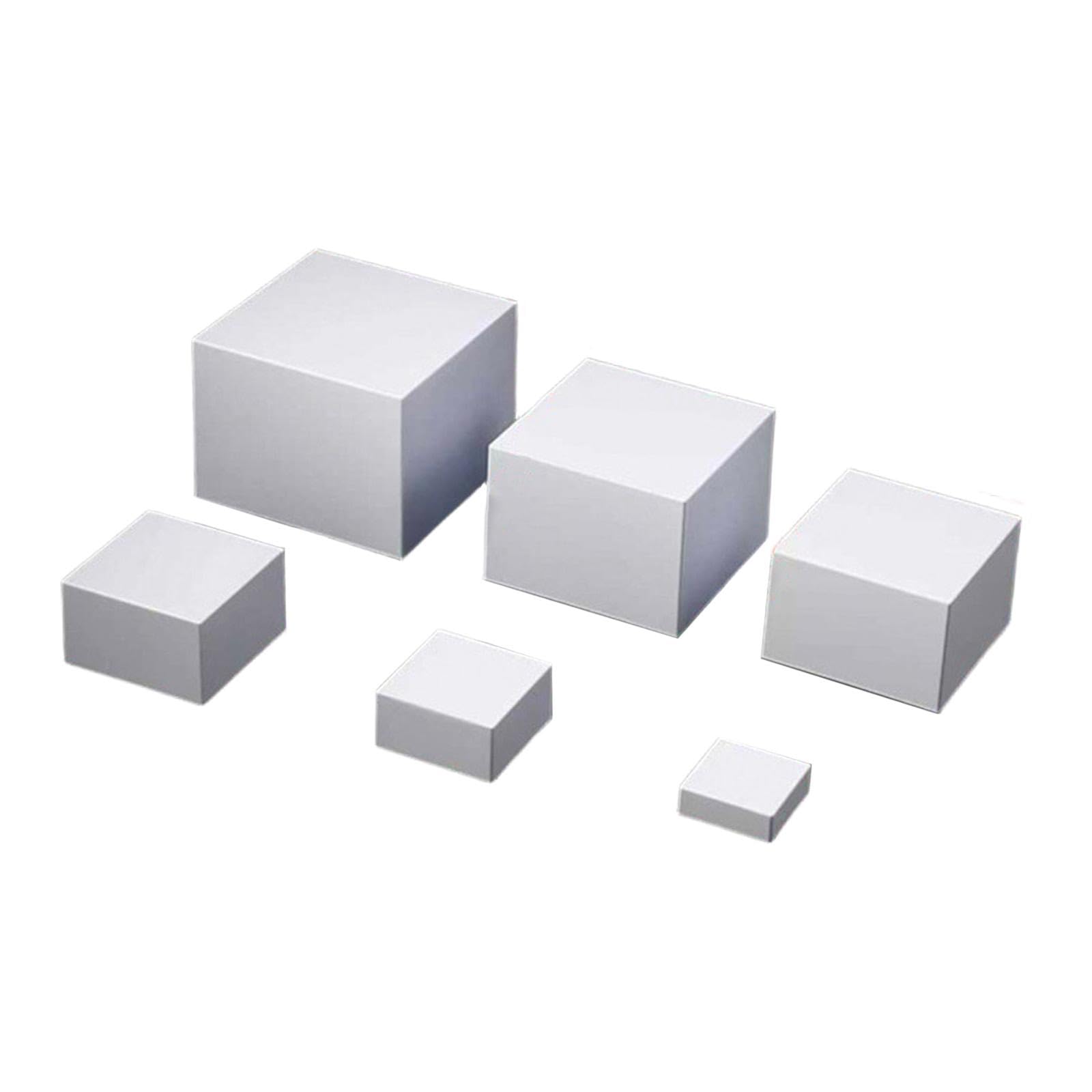 Ensemble de buffet creux pour cupcakes et bijoux sur commode
