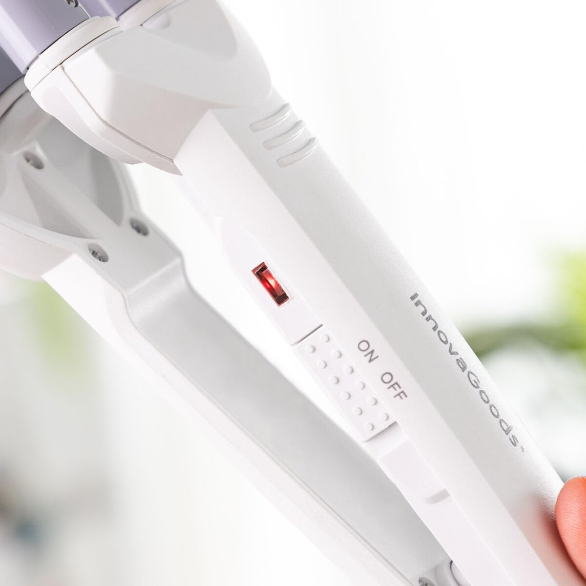 InnovaGoods® Keramikhaarstyler für Wellen Waavio, 55 W Leistung, zum Erzeugen natürlicher und eleganter Wellen, mit Keramikplatte, ideal für zuhause, in Weiß und Grau.