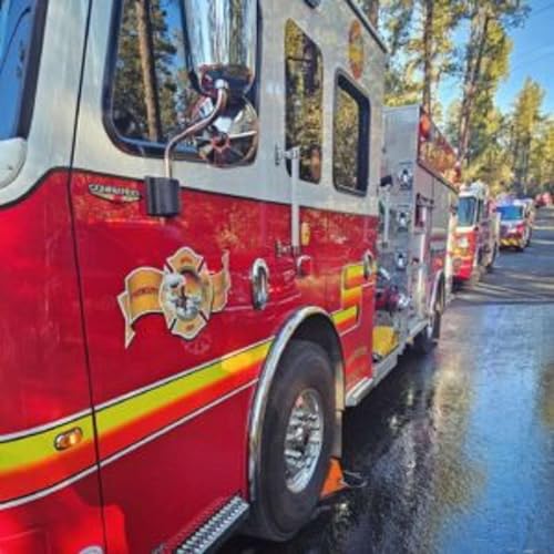 Fast Action Keeps Fire from Spreading in Prescott Podcast Por  arte de portada