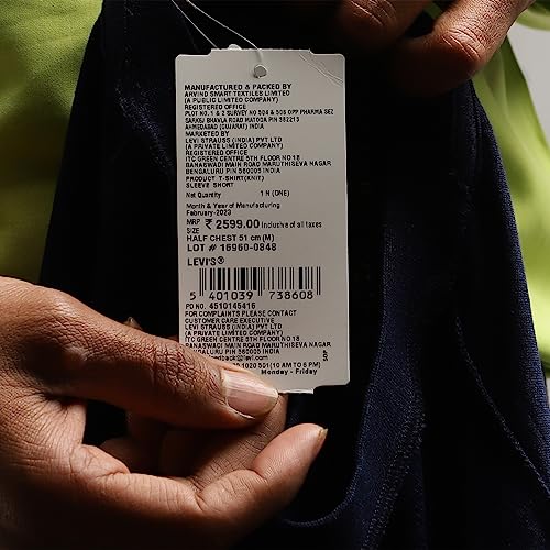Image of Levi's Men's Regular Fit Graphic T-Shirt