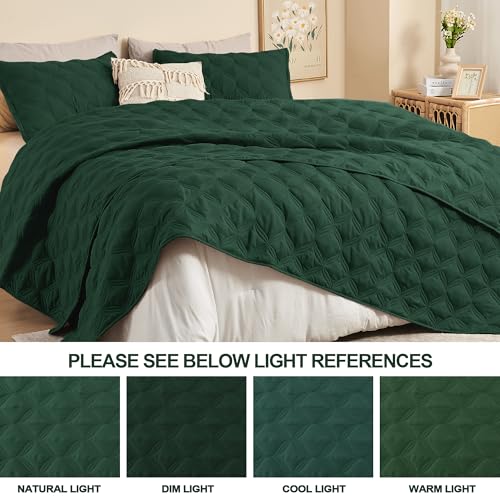 Image of Litanika King Size Quilt Bedding Set, Emerald Green Oversized Lightweight Comforter Bedspreads & Coverlets, Boho Farmhouse Bedding Cover Bed Decor All Season, 3 Pieces (1 Quilt, 2 Pillowcases)