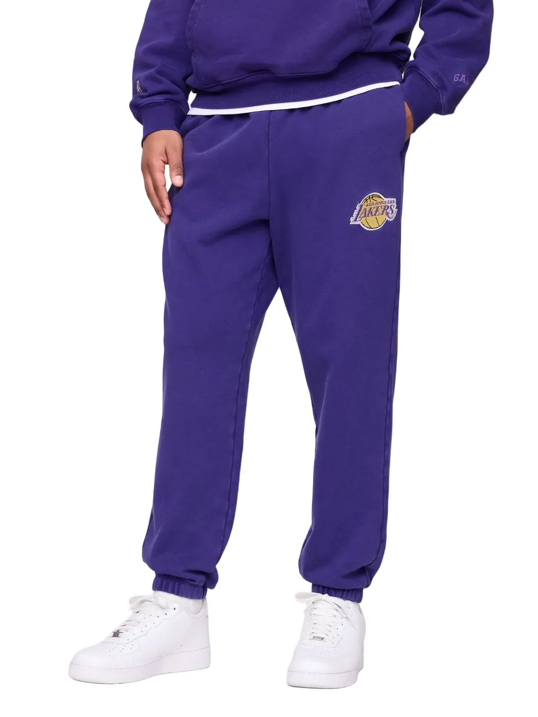 

                                                    GAP Men's NBA Logo Heavyweight Joggers, Lakers, Sm