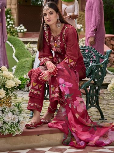Image of INDO ERA Women's Off White Silk Blend Embroidered Straight Kurta Pant And Dupatta Set (IEOUT6962)