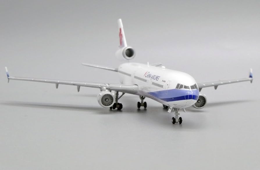 Amazon.co.jp: Jcwings チャイナエアライン MD-11 B-18152 1/400