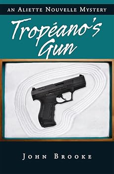 Paperback Trop&eacuteano's Gun: Aliette Nouvelle Mystery, an Book