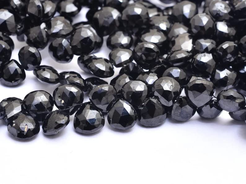 Spinelle noire perles cœur briolette pour créer un bijou protecteur unique