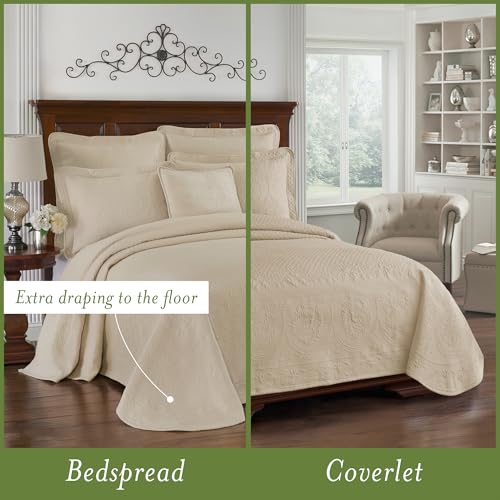 Image of King Charles Modern Farmhouse Floral Matelasse Bedspread, 100% Cotton Breathable Bedding, Full /Queen, Birch