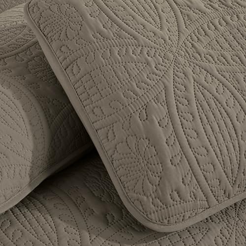 Image of Chezmoi Collection Austin 3-piece Oversized Bedspread Coverlet Set (Queen, Taupe)