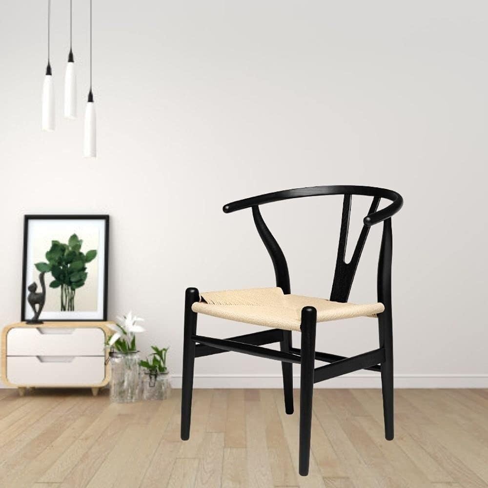 Silla Wishbone Negra con Asiento de Cuerda Natural