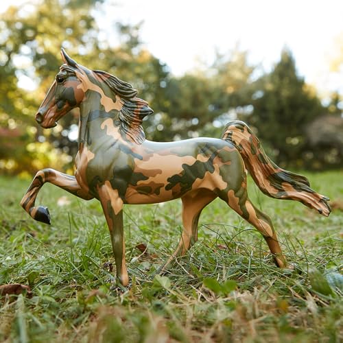 Figurine de cheval Breyer Honneur 22,9 cm