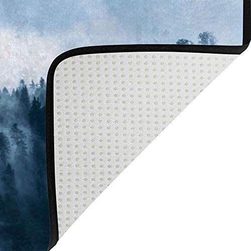 Tapis forêt brumeuse isolant en velours corail contre sol froid