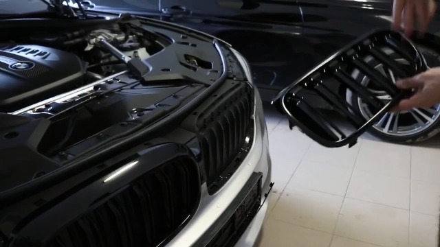 Calandre Sport Noir Brillant / Chrome Pour Mercedes Sprinter 907 91 18 Calandre Sport Noir Brillant Chrome Pour Mercedes Sprinter