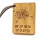 Produktbild MenQ KOMPASS Schlüsselanhänger personalisiert Holz mit Gravur KOORDINATEN Name Kirschholz Anhänger