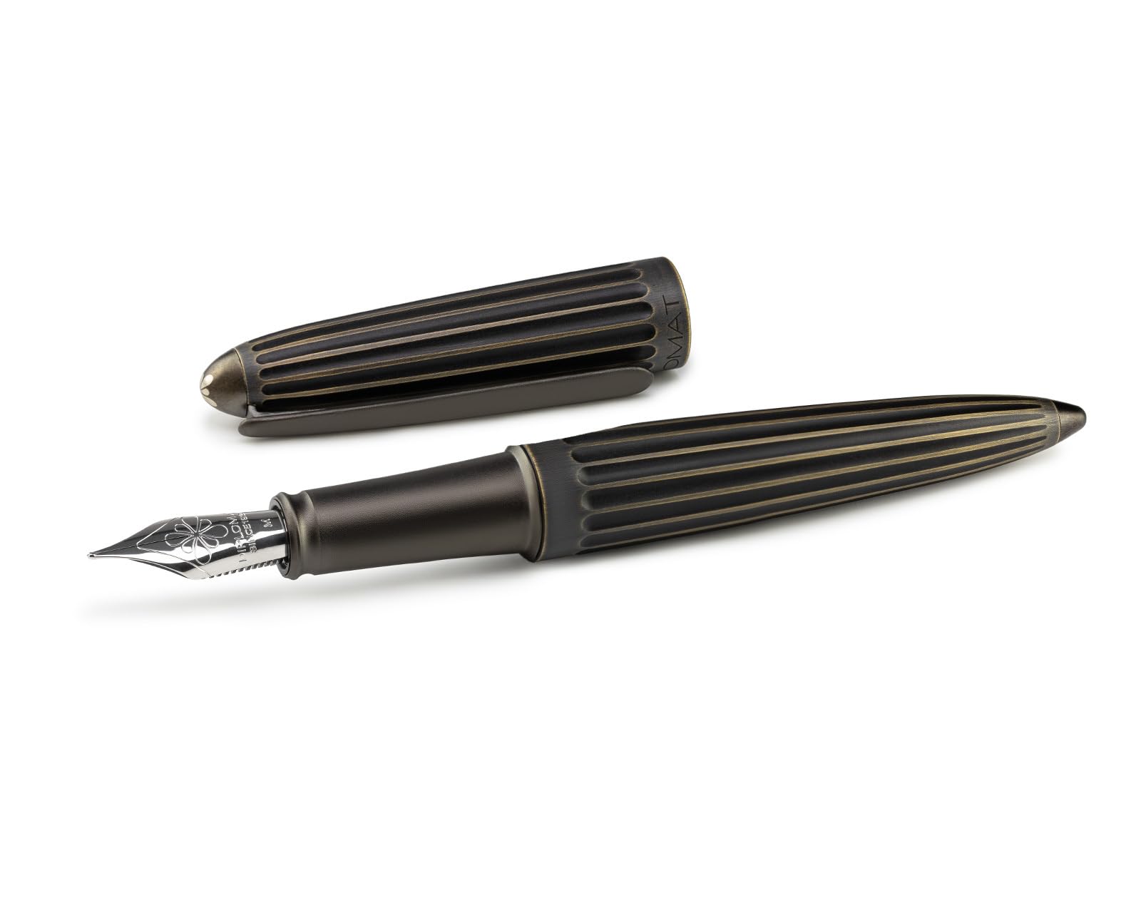 Diplomat Aero Füllhalter-Set Oxyd Messing, Octopus Tinte und Konverter | Metallfüllhalter mit Edelstahlfeder M, 30 ml Octopus Tinte Königsblau und Tintenkonverter