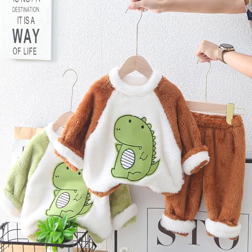 Pull à capuche et jean résistant pour un style urbain miniature