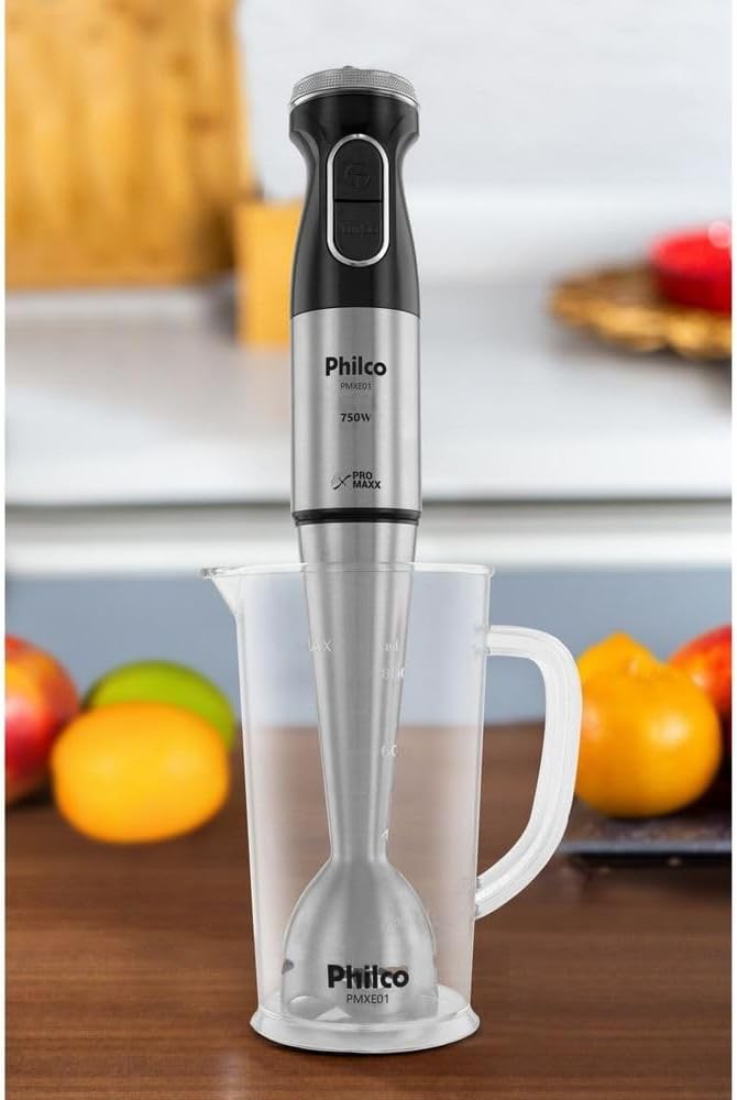 Philco PMXE01 Hand Blender in use, blending ingredients in a cup