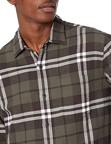 Image of Amazon Essentials Men's Regular Fit Long-Sleeve Flannel Shirt, Soft Brushed Cotton, Lightweight yet Warm