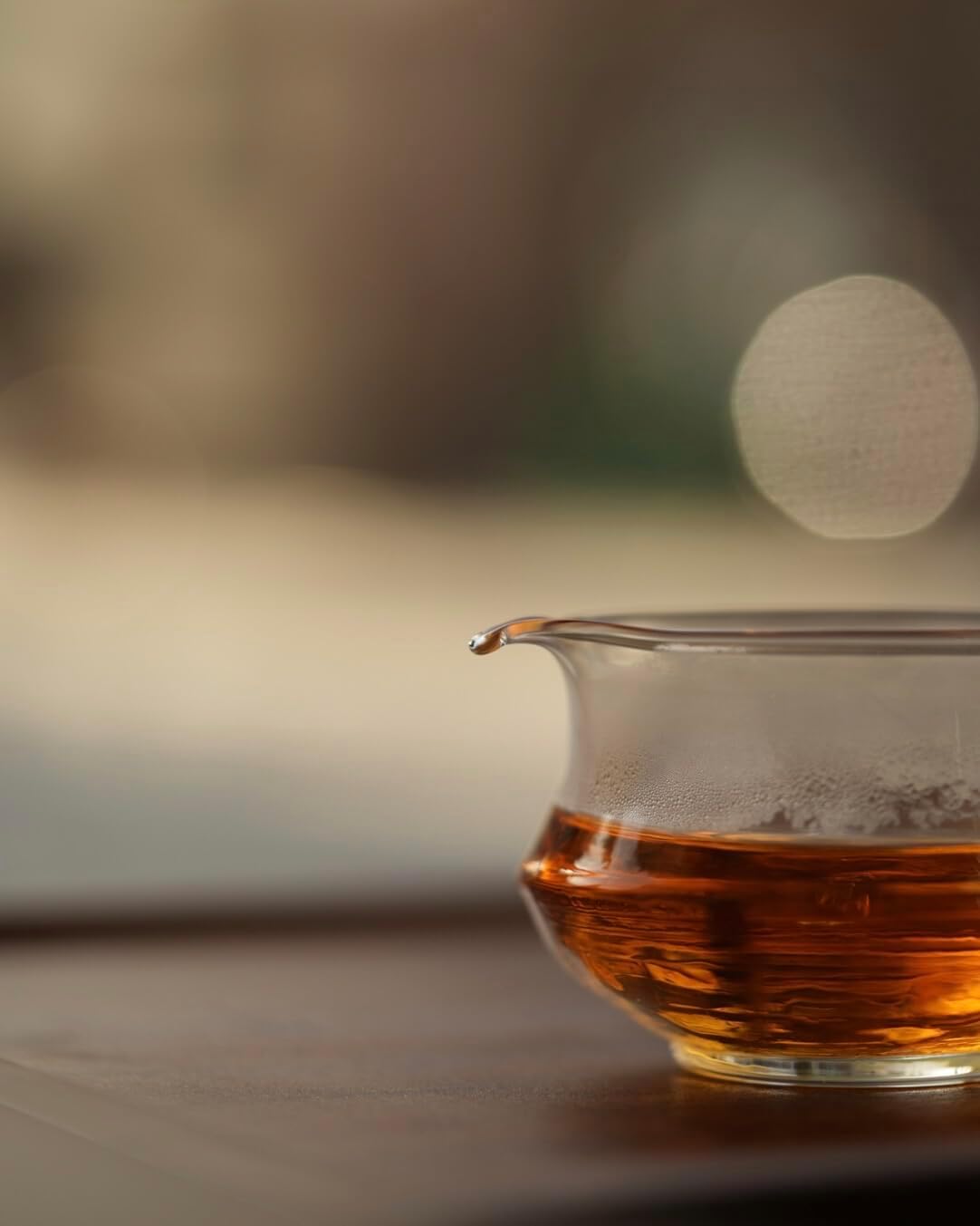 Minimalist Glass Gong Dao Bei 150ml, Water Drop Fair Cup Pitcher for Gongfu Tea, Clear Glass Tea Serving Cup