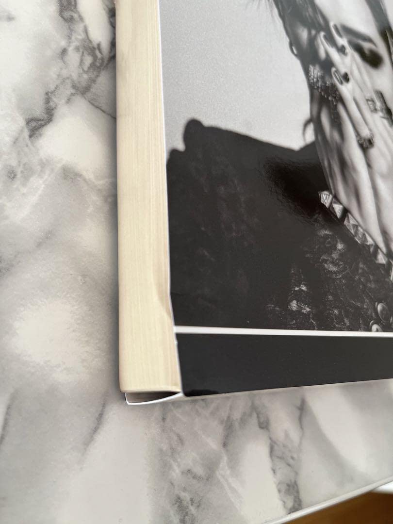 AKi Visual Artist Book 「泡沫」 Amazon.co.jp: シド明希 AKi Visual Artist Book 泡沫 : おもちゃ