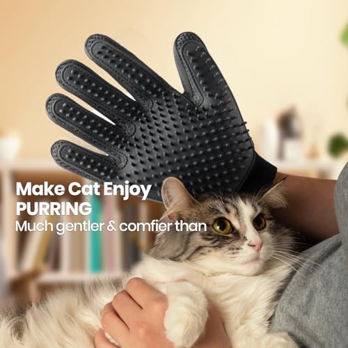 Image of Pet Hair Remover Glove - Gentle Pet Grooming Glove Brush - Deshedding Glove - Massage Mitt with Enhanced Five Finger Design - Perfect for Dogs & Cats with Long & Short Fur - 1 Pack (Right-hand), Black
