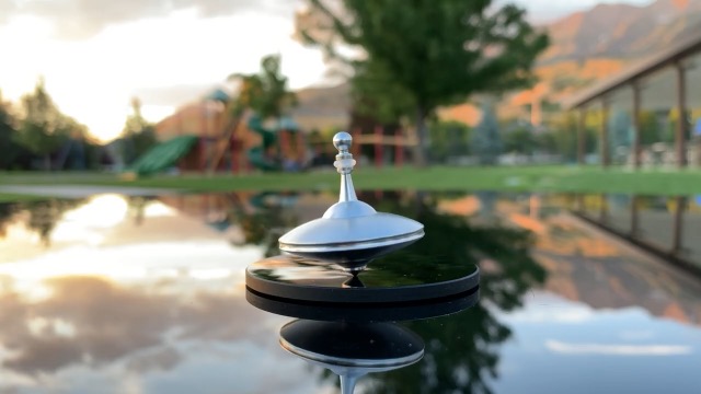 Watch UFO Tops - Roswell Cosmic Silver, Spin Demo on Amazon Live