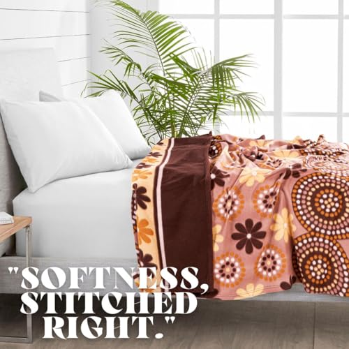 Image of VAS COLLECTIONS 300 TC All Season Solid /Plain /Printed Lightweight Polar Fleece Double Bed Blanket (230 x 230 cm, Brown, Pink & Yellow)