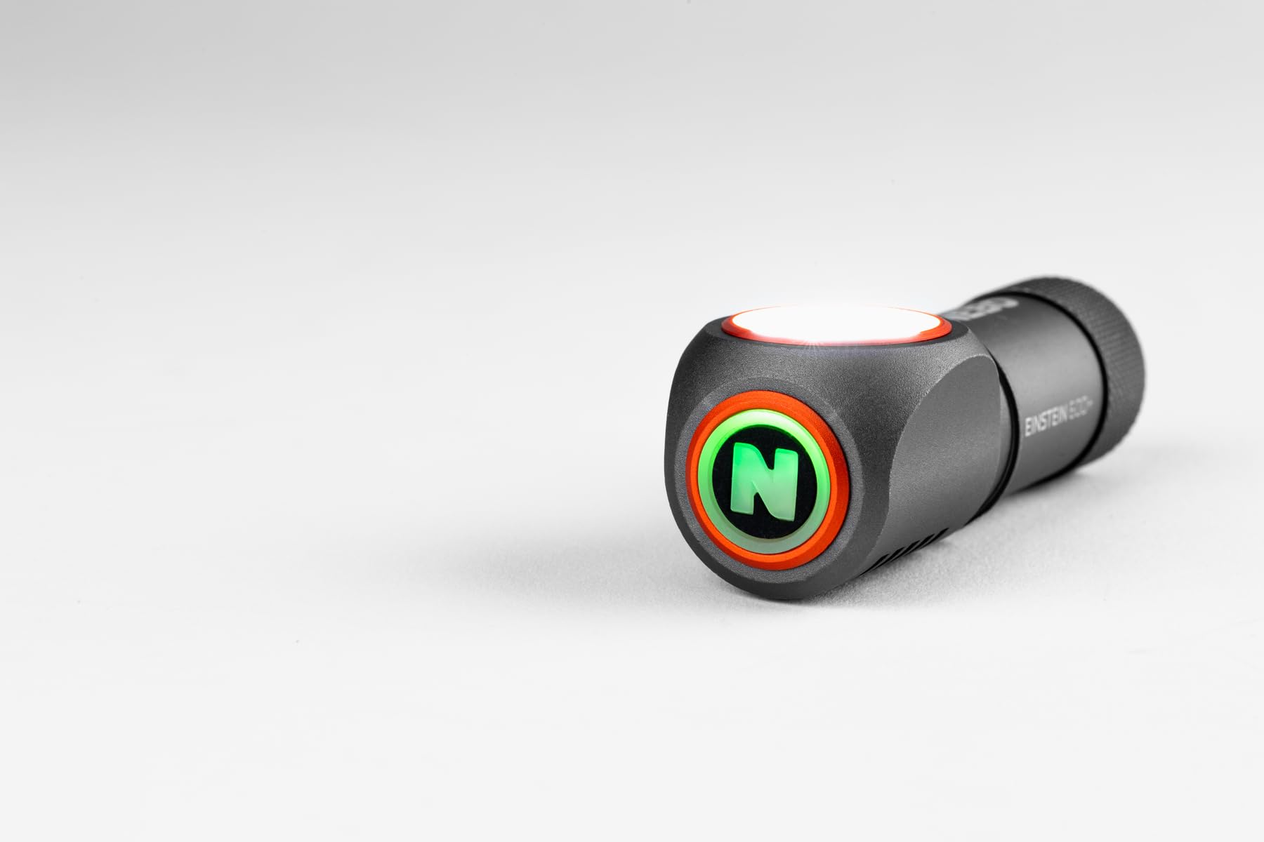 NEBO Einstein 600+ - Wiederaufladbare Kopflampe - Stirnlampe & Lauflampe - Wanderausrüstung & Camping Zubehör - Outdoor Joggen & Sport - Wasserfest