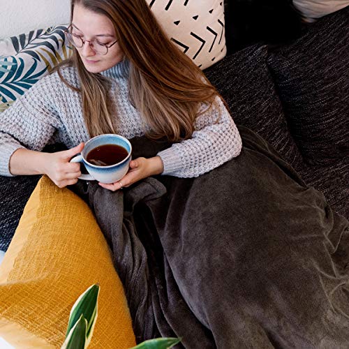 Navaris Electric Blanket Double Size Heated Over Blanket with 3 Heat Settings and Auto Shut