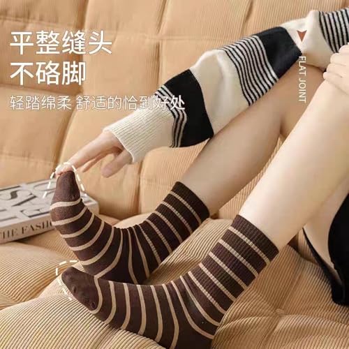 Striped autumn and winter cotton sports socks, simple Korean-style long socks for students3