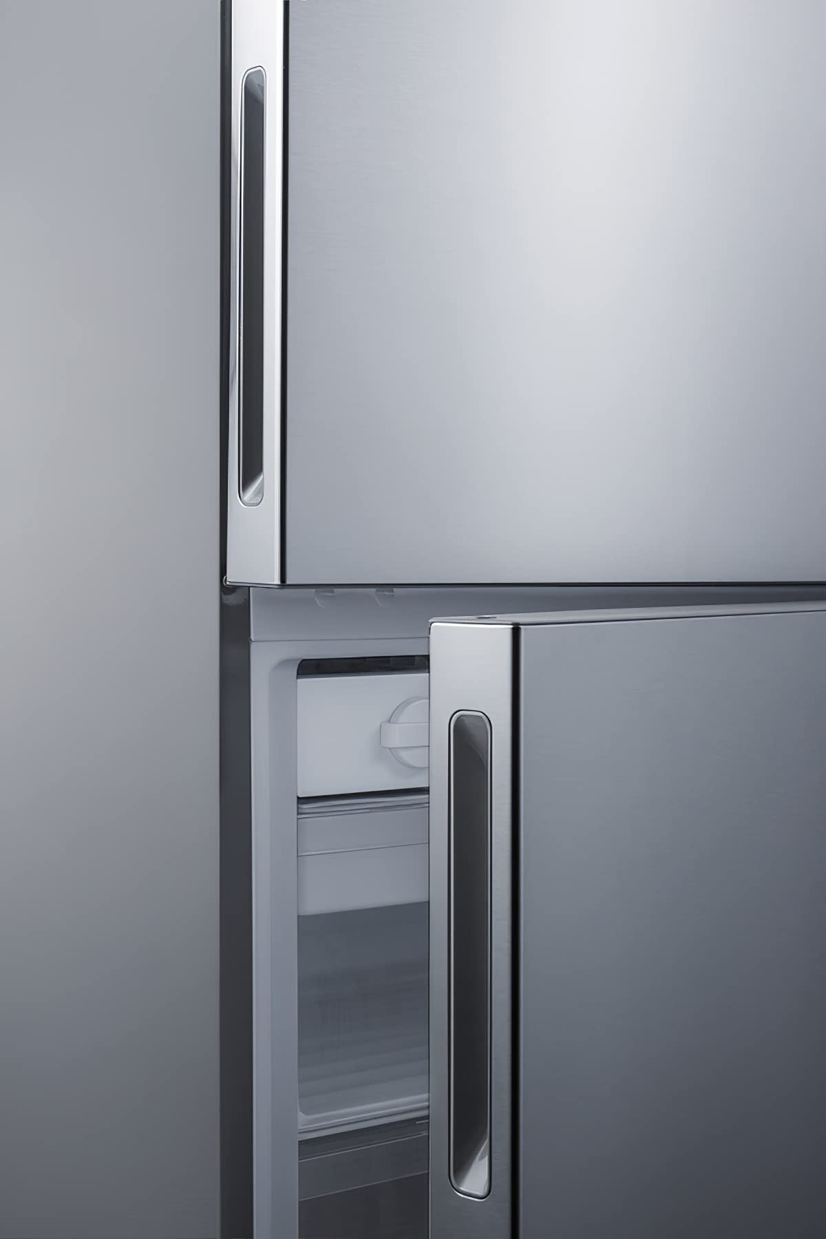 Summit Appliance Ffbf279ssxim 28" Wide Bottom Freezer Refrigerator; Factory-Installed Icemaker; Interior LED Lighting; Stainless Steel Doors; 14.6 Cu.Ft Capacity; Frost-Free Operation on Fridge.com - View 6