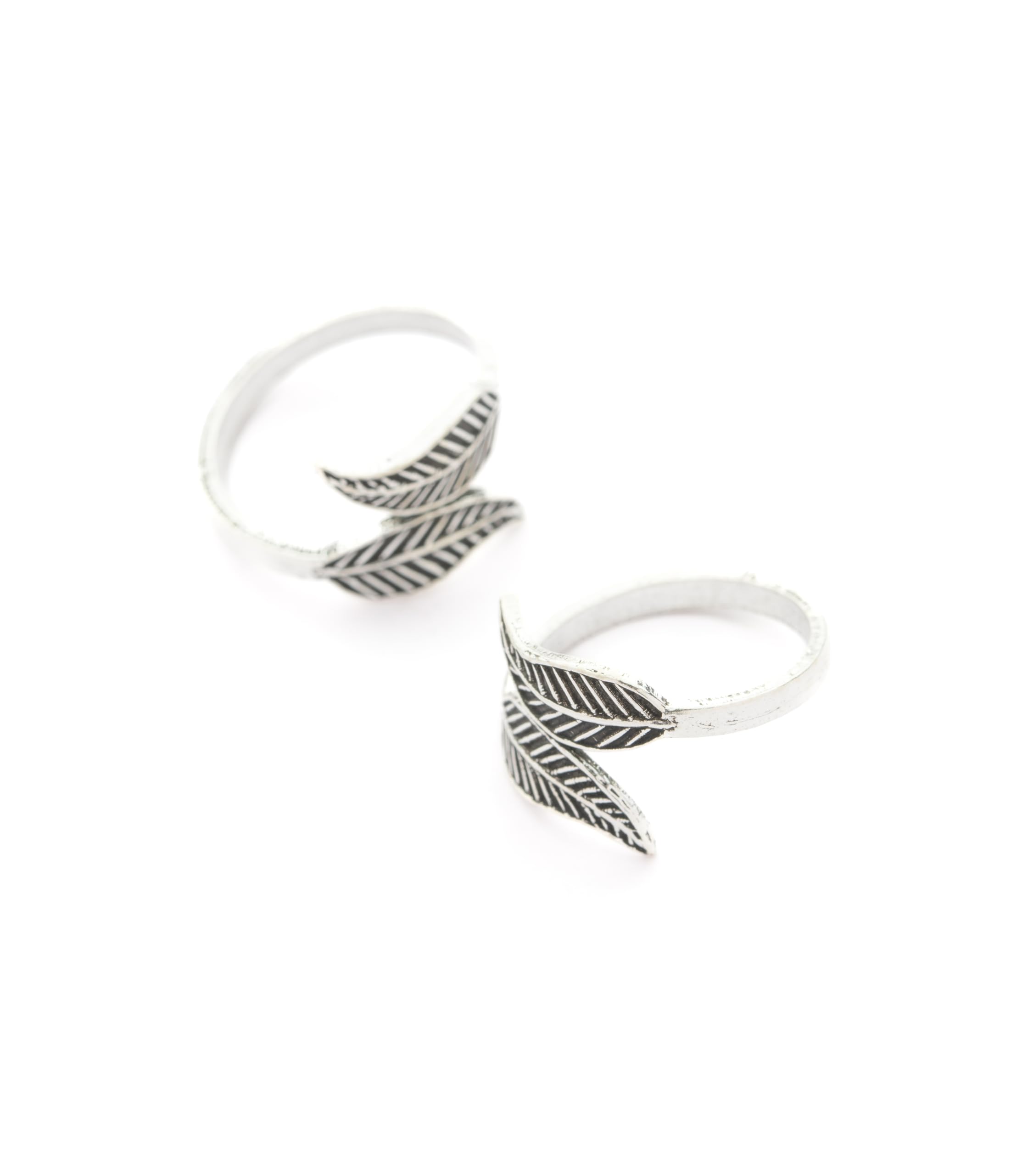 gargi by p.n. gadgil and sons | 925 Sterling Silver | Oxidised Leafy Affair Toe Ring | Adjestable | Toe Ring for Women | With Certificate of Authenticity and 925 Stamp-picture-16