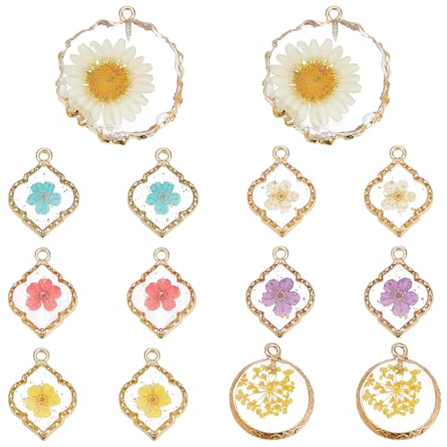 Fleurs séchées en vrac et breloques en résine : lot assorti de pendentifs pour création bijoux