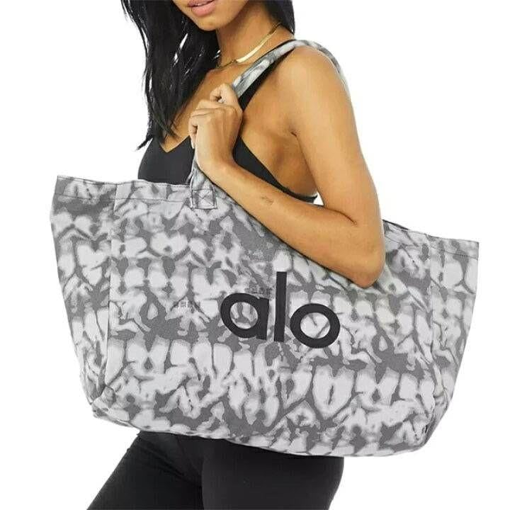 Amazon.co.jp: 未使用 alo yoga アローヨガ トートバッグ 正規品