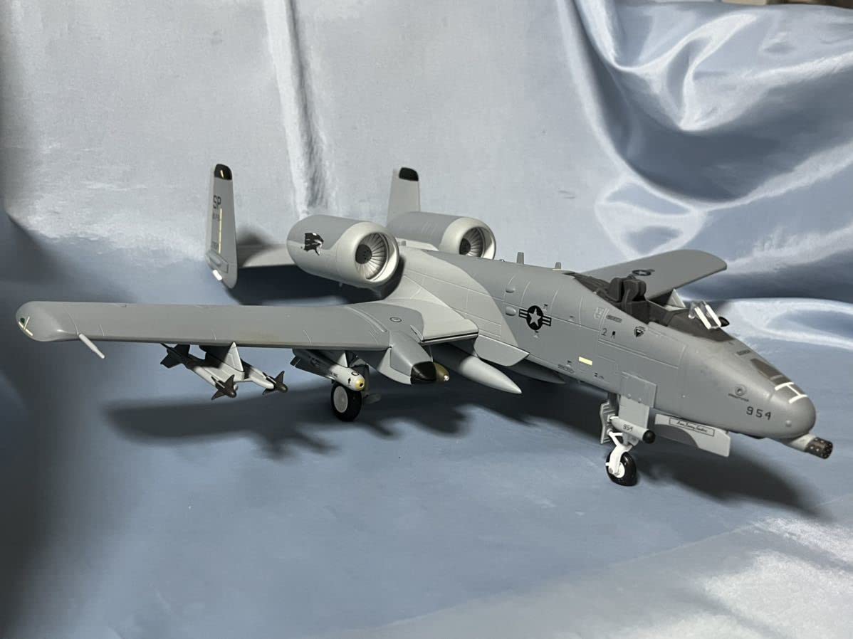 Amazon.co.jp: フランクリンミント製A-10 WARTHOG(ワードホッグ) 1/48