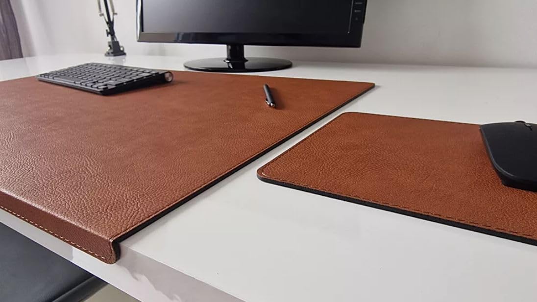 PM Schreibtischunterlage Just Leder mit Mauspad in 3 Grössen und in 7 Farben (Cognac Braun, 70cm x 50cm)