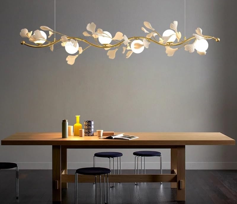 Lustre décor maison pour illuminer une salle à manger sombre style nordique