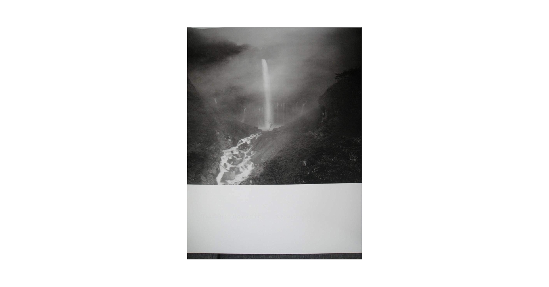 Amazon.co.jp: □杉本博司 HIROSHI SUGIMOTO□ ポスター 華厳滝