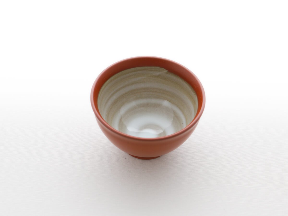 Original japanische Teekanne, Kyusu, mit 2 Becher: Shudei Kyogata. Integriertes Tee-Sieb aus Edelstahl. Echt japanisches Tee-Set aus natürlichem Tokoname-Ton in schöner Geschenk-Box…